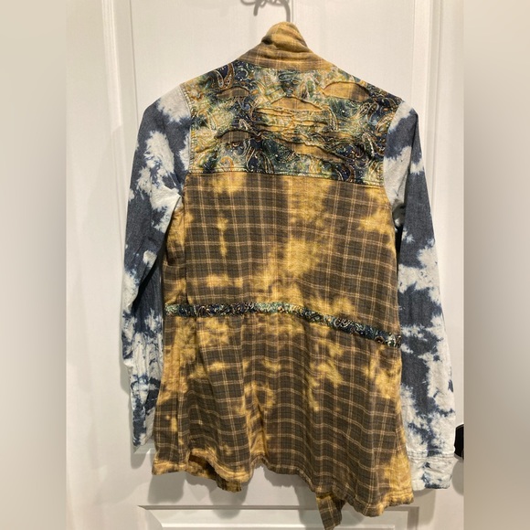 Funky pattern button down - Picture 3 of 3